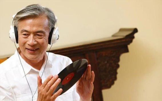 前列腺健康警示：四个排尿异常信号不可忽视