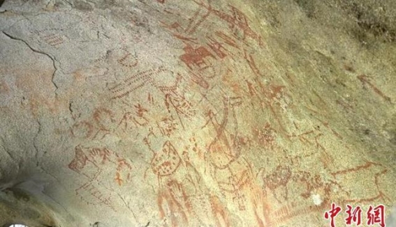 阿勒泰岩画：跨越千年的文化遗迹