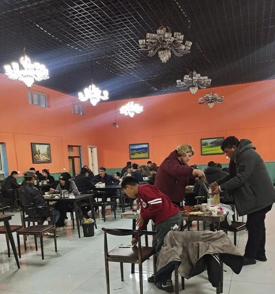 吐鲁番月光湖的夜色与情浓大盘鸡的美好邂逅