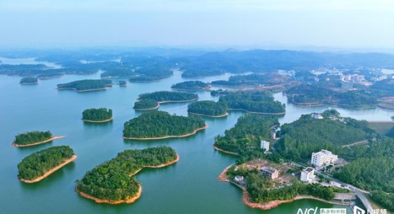 广东省最大的“人造海”鹤地水库：水利奇迹与山水画卷