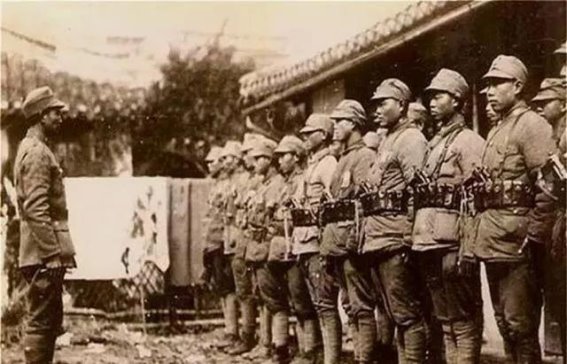 彭德怀与段德昌的深夜对话：从关公显圣到共产主义理想