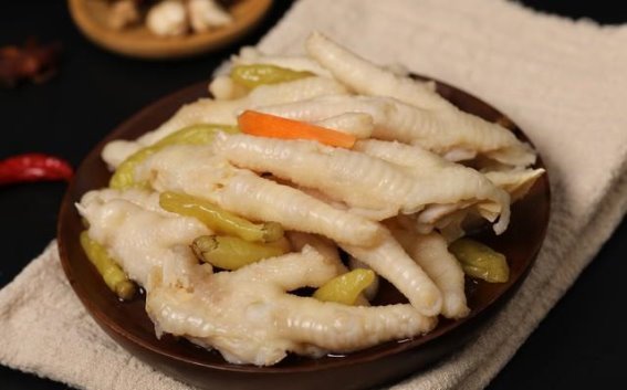 血栓患者的饮食误区：这三类食物必须远离