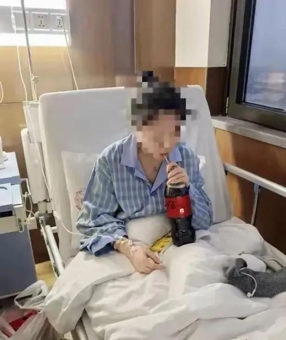 糖霜小山楂的甜蜜陷阱：胃结石背后的健康警示