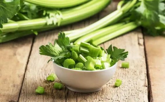 芹菜与其他三种蔬菜：降血糖的天然秘密