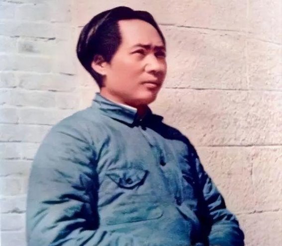 毛主席与小黄马的传奇故事