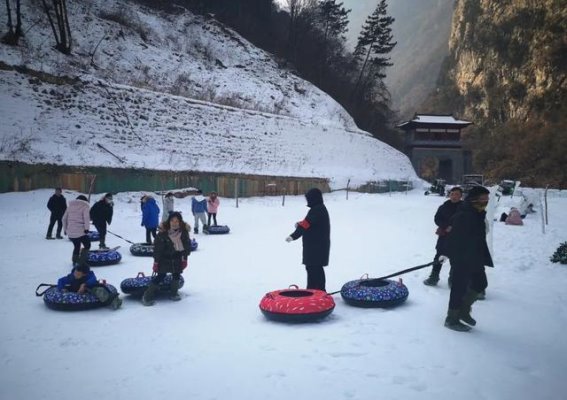 太白山嬉雪乐园：冬日里的一场冰雪盛宴
