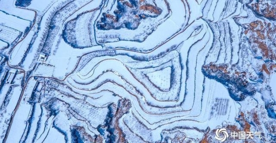 雪后黄土高原的诗意画卷