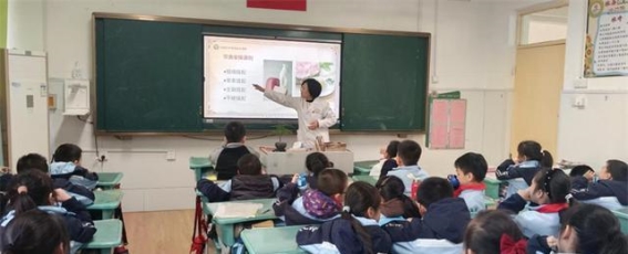 济南市中西医结合医院“鹊有名医 健康养生”宣讲团走进校园，携手孩子们共筑健康未来