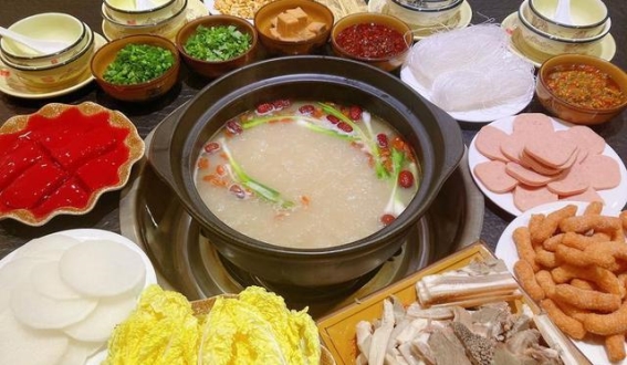 50岁大姐甘油三酯超标未重视，脂肪肝并发症终致命，医生感叹：太愚蠢