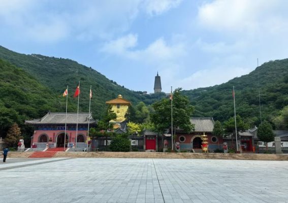 朝阳的历史与自然奇遇