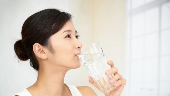 功能性饮料真的健康吗？解开背后的真相与隐忧