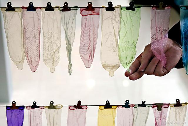家长质疑雪糕形似“避孕套” 厂家：专利产品，已经生产销售20年