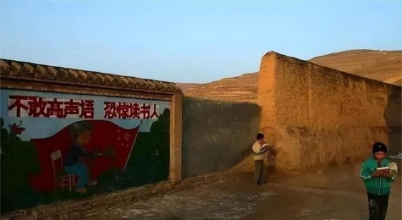 铁嘉欣：微笑背后的家乡奇迹