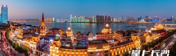 银盆岭大桥：湘江上的“竖琴”与渔人码头的烟火夜