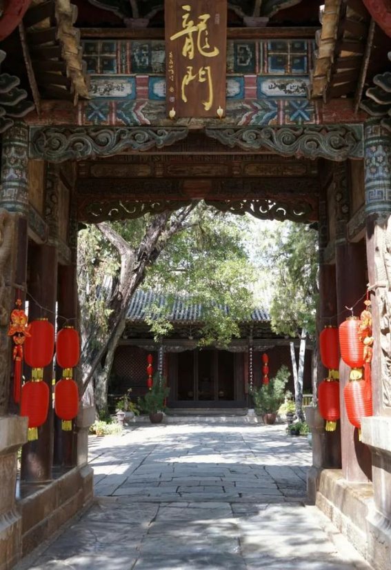 石屏古城的时光邀请：在历史中感受宁静的浪漫