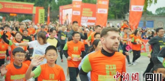 大邑安仁博物馆小镇半程马拉松：历史与文化交融的跑步之旅