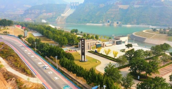 太行云天一号旅游公路：山水之间的经济纽带