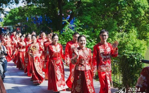 江海之恋的玫瑰婚典