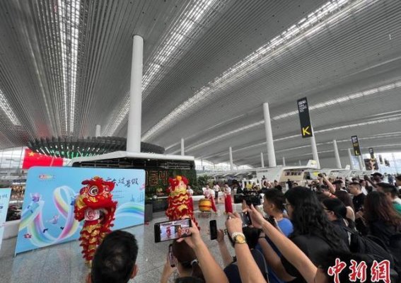 广东文化风情汇聚广州白云机场 助力全球游客畅游广东暑假