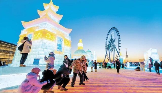 哈尔滨冰雪大世界：冰雕艺术的极致呈现