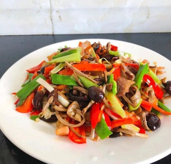 陕南夏季采菌记：探寻安康汉中的美食宝藏
