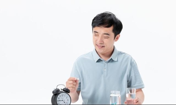 高血压患者用药不当致脑中风的悲剧：揭秘3个用药禁忌