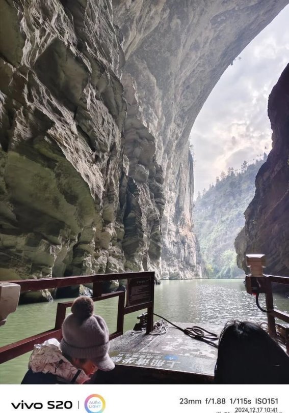 穿越溶洞与古镇的时光之旅——濯水与蒲花暗河的奇遇记