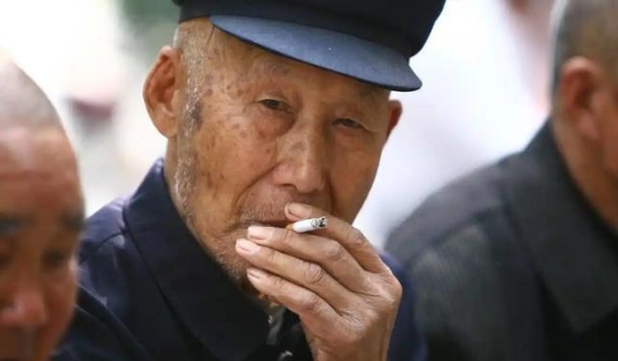 体内结节与烟草的较量：一次过瘾，三重后果