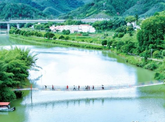 广宁竹海的绿意盛宴：古水河徒步与乡村长跑节