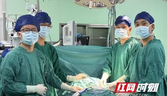 湘雅常德医院骨科成功为强直性脊柱炎患者实施高难度颈椎手术