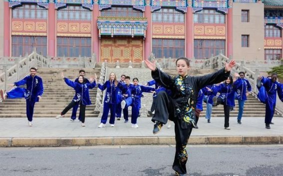 外国友人游杨浦，体验不一YOUNG的中国年味