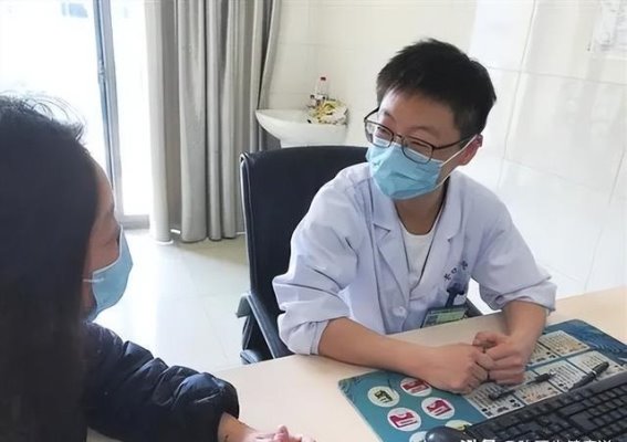 葡萄对血糖的双重影响：糖尿病患者如何科学食用