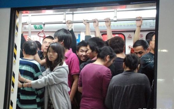 老年旅游团的烦恼与思考