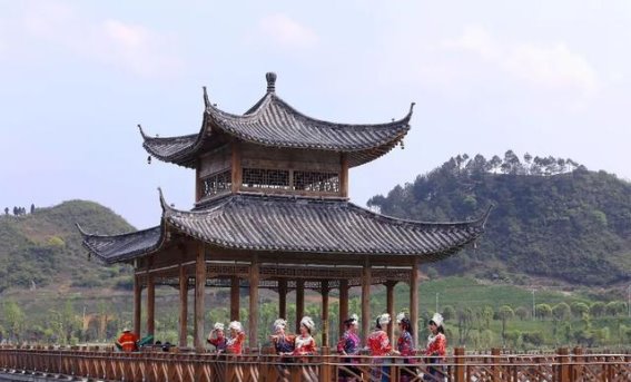 人文山水·时光峰峦漫步杉木湖，悦享湖光山色