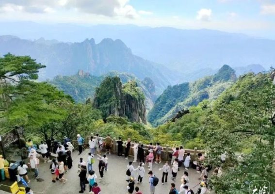 新清凉黄山：避暑胜地引爆暑期游客潮
