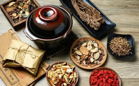 食道癌的中医治疗：清热解毒，帮助恢复健康
