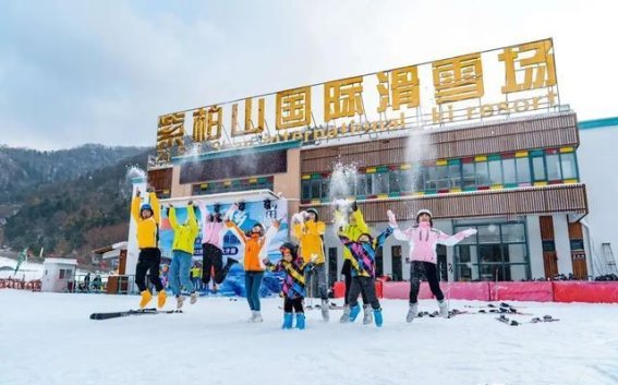 初雪飘落，留坝的冬日氛围如此迷人