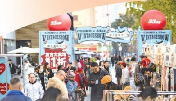 引领年轻消费潮流，春熙路商圈焕发新活力