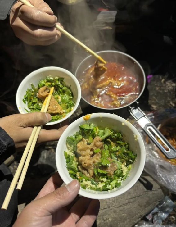 重庆与成都：两座城市的灵魂碰撞