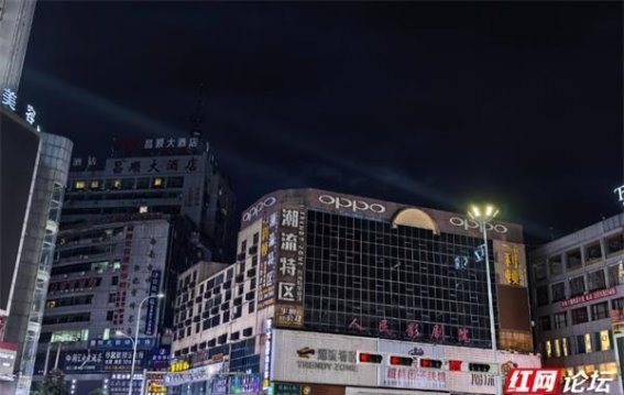 人民路上的时光印记：怀化的变迁与发展