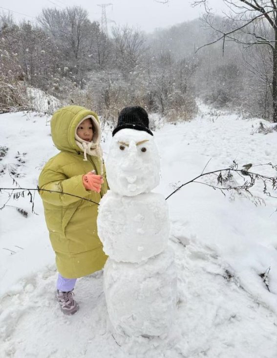 秦岭的雪与我们的笑声