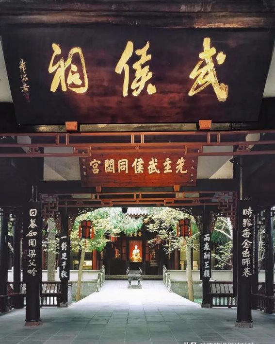 2025成都必游景点TOP10，打卡全攻略，带你体验最地道的成都生活