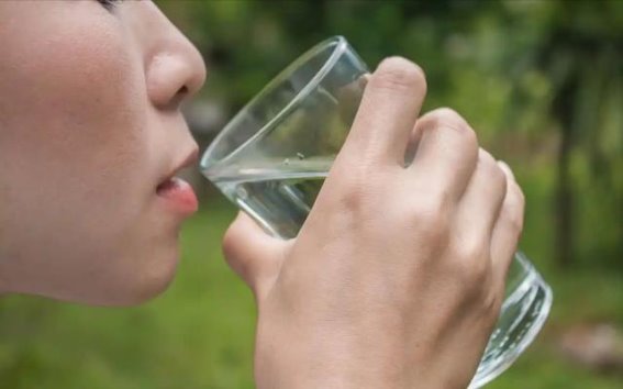 冬天肾结石患者不可忽视的饮水禁忌，冬季保健要注意这些细节