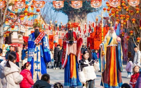 银基度假区蛇年春节：百兽闹春，畅享欢乐时光