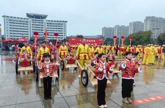 江西弋阳：民俗传承与现代化共舞，绘制春节新景象