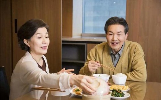 流汗是否预示心脑血管问题？注意这些信号，别忽视！