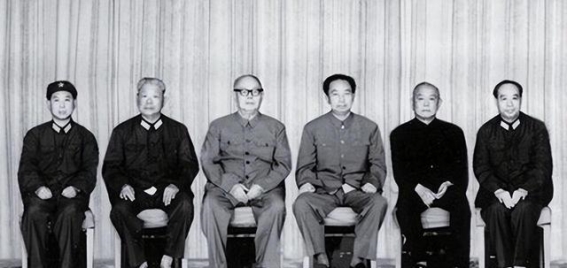 毛主席离世当晚，中央密令徐静参与遗体保护的紧急决策