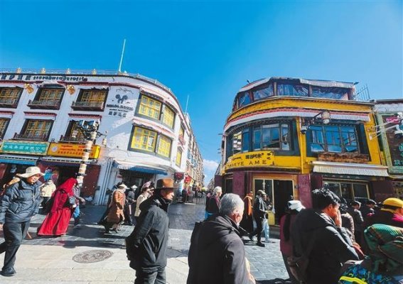 拉萨八廓街：千年古街焕发生机活力