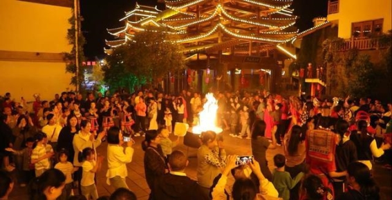 瑶都水街：文化传承与旅游融合的典范