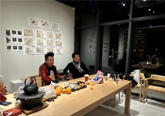武汉蛇山新地标《蛇赋》文化墙，带动春节旅游消费热潮